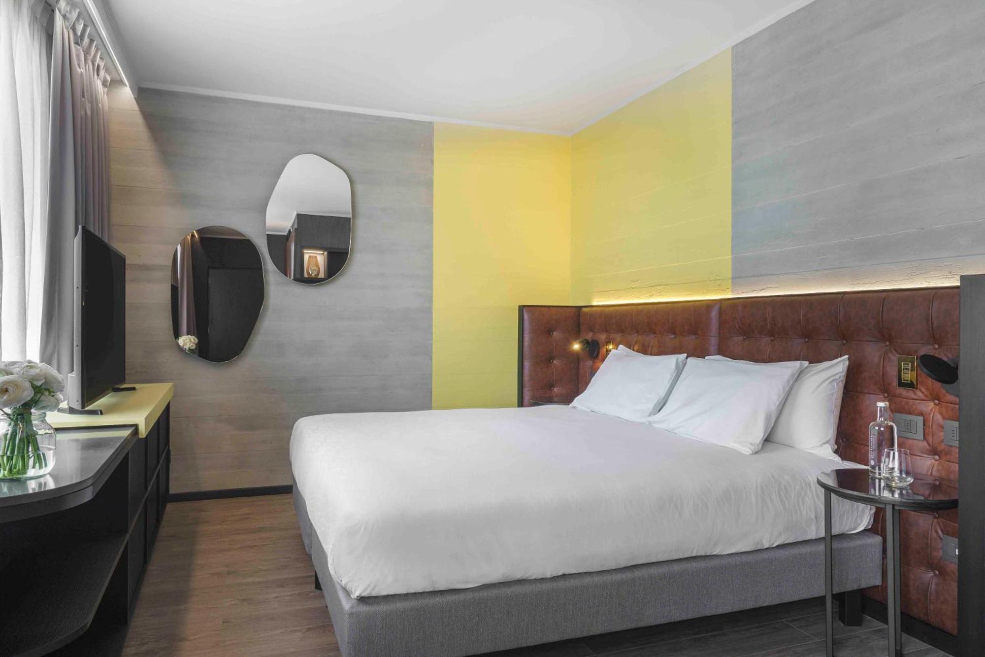 Готель Pullman Santiago El Bosque Екстер'єр фото A room at the hotel